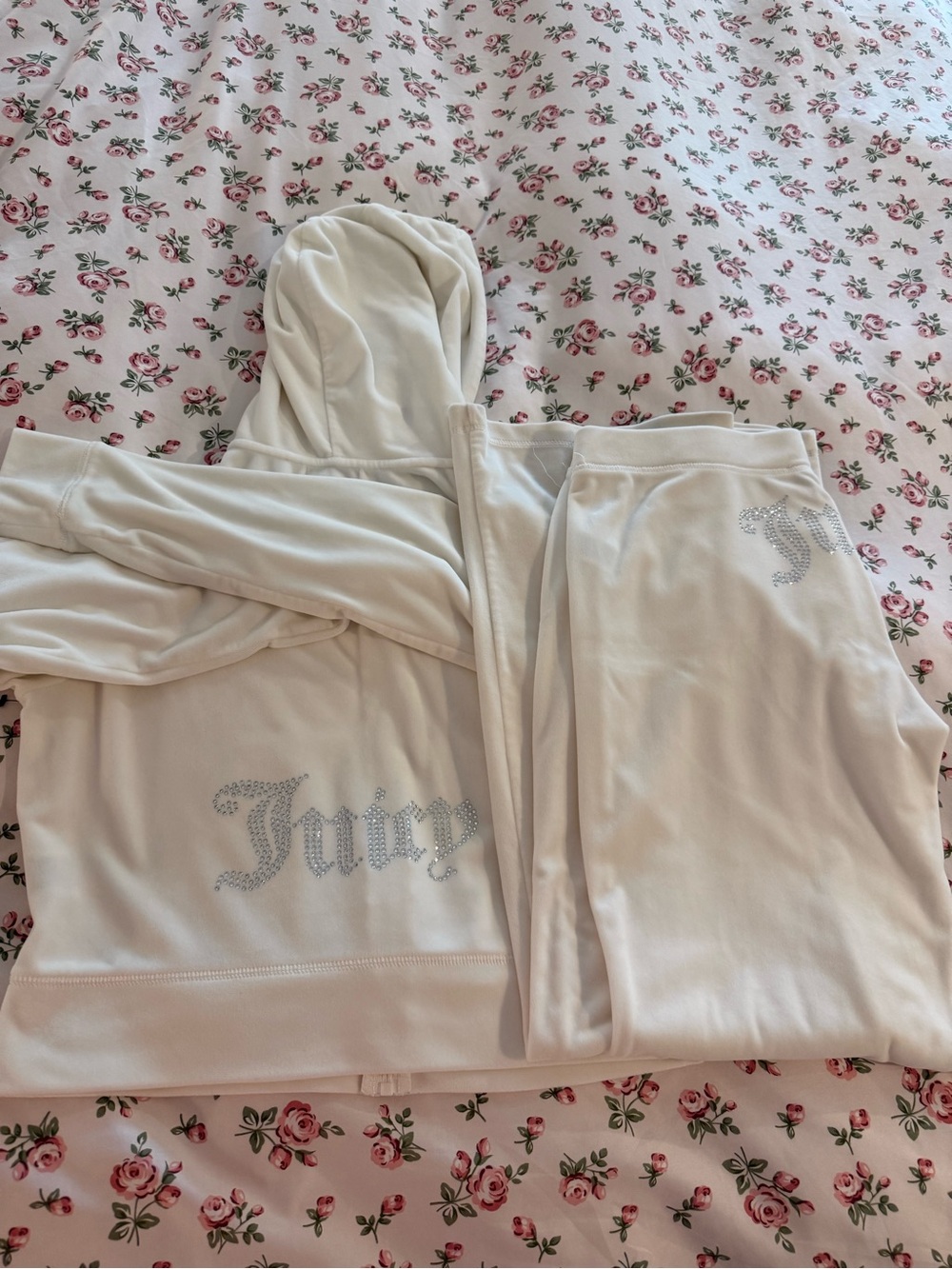 Juicy Couture Cream Velour Rhinestone Logo Hoodie & Sweatpants Set